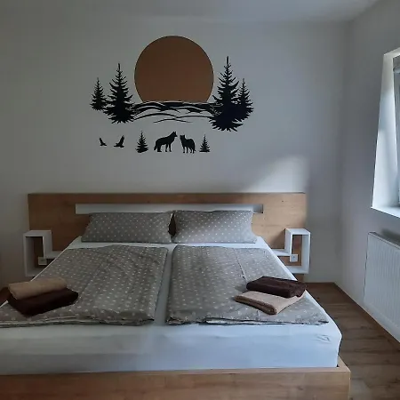 Vlci Nora * Horní Maršov