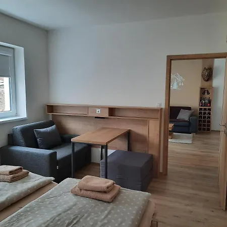 Apartment Vlci Nora Horni Marsov